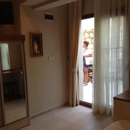 Golden Stone Butik Hotel 3*