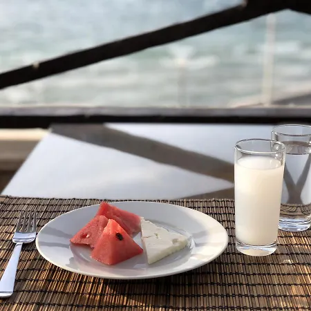 Golden Stone Butik Çeşme