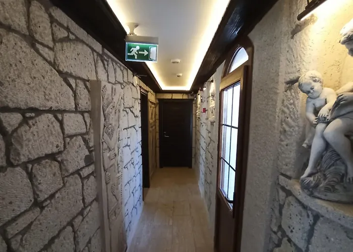 Golden Stone Butik Hotel 3*