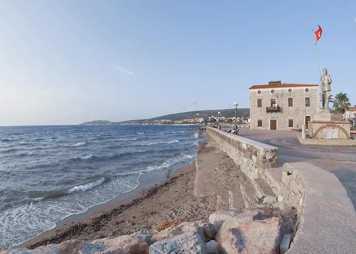 Golden Stone Butik Çeşme