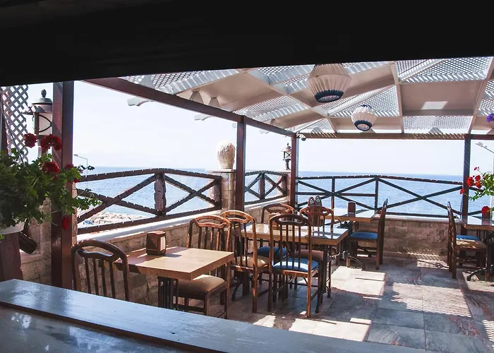 Golden Stone Butik Hotell 3*